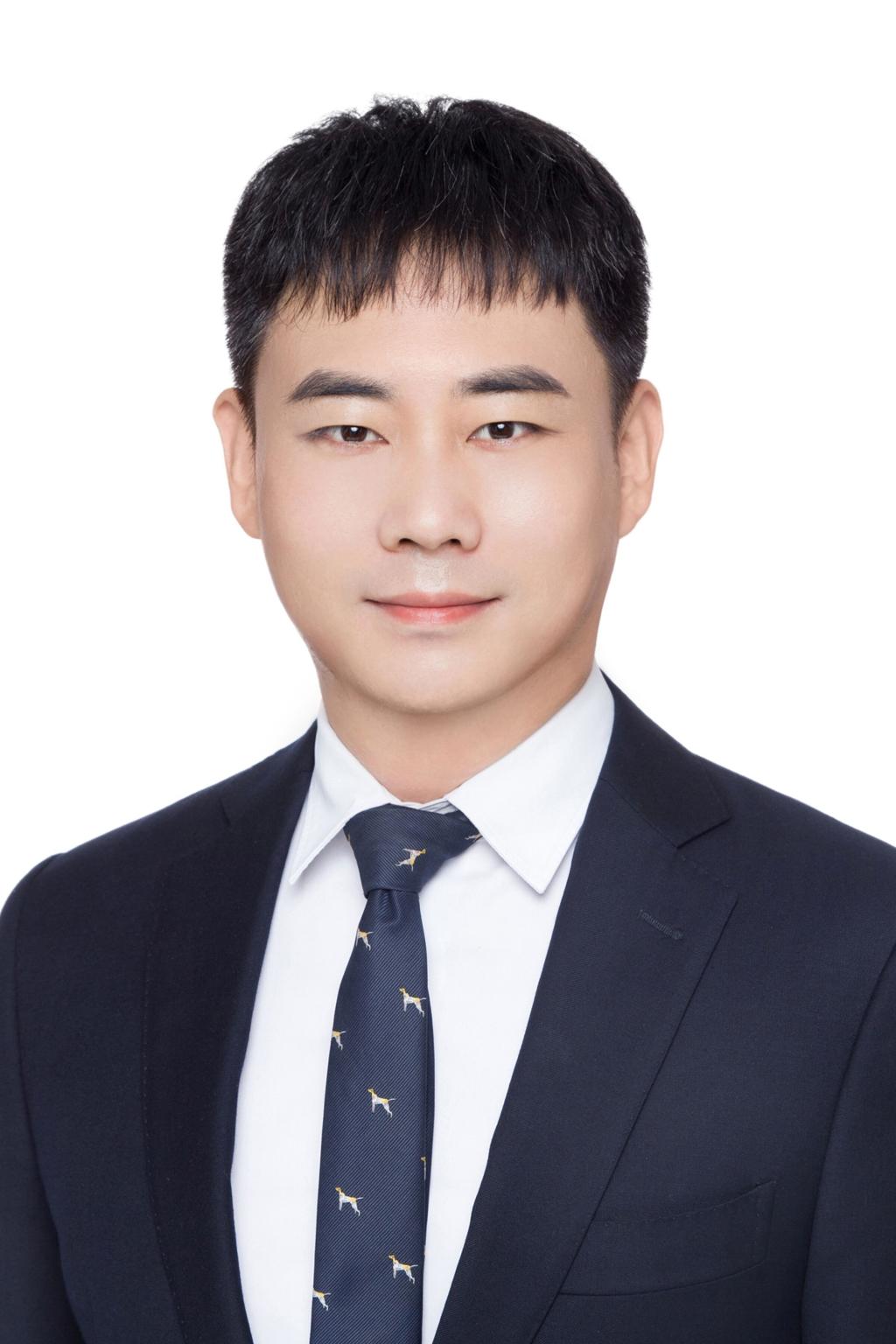 Portrait of Qiong Wu